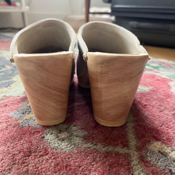 No. 6 Old School Clog on High Base in Chalk Suede - Picture 6 of 7